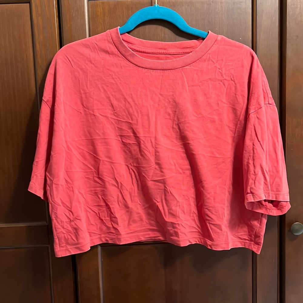 Women’s loose crop top
